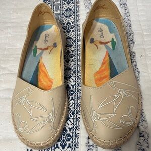 ALOHAS Embroidered Tan Espadrilles